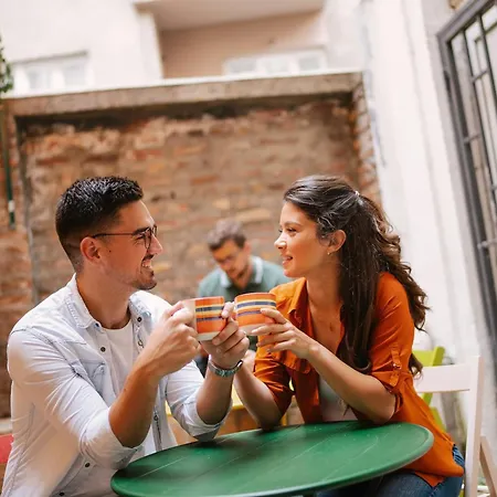 New Generation 旅馆 *