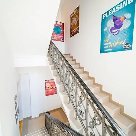 Hostel New Generation *