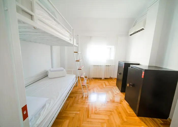 ホステル New Generation